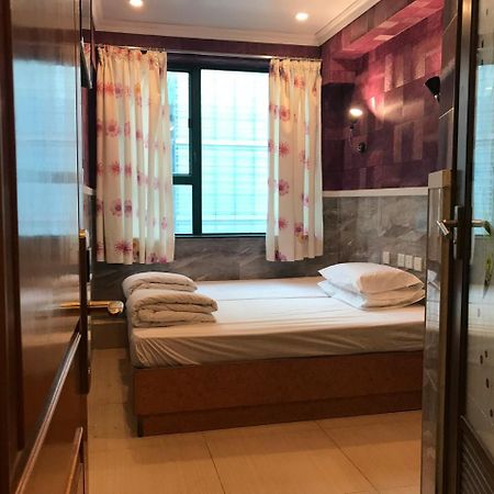 Just Inn On Nathan Road Гонконг Экстерьер фото