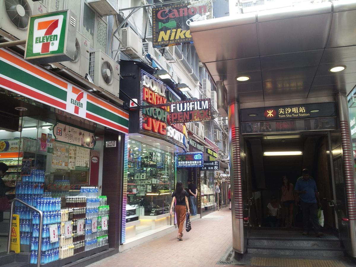 Just Inn On Nathan Road Гонконг Экстерьер фото