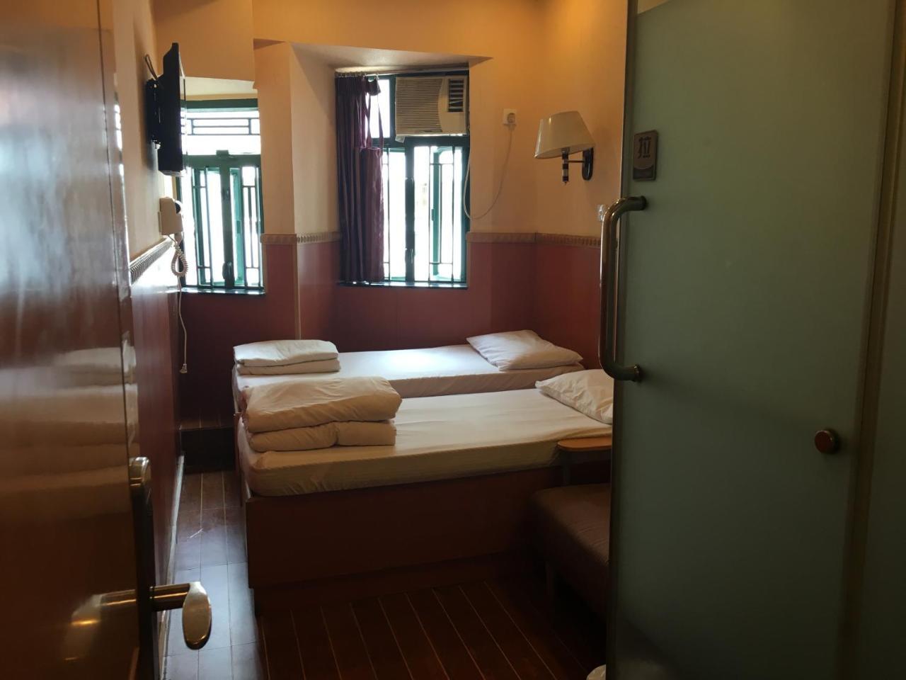 Just Inn On Nathan Road Гонконг Экстерьер фото